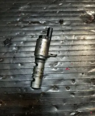 Volkswagen Golf VII Camshaft vanos timing valve 04E906455D
