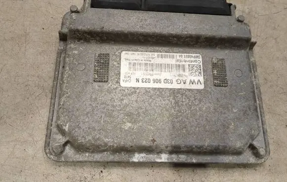 Skoda Fabia Mk2 (5J) Engine control unit/module 03D906023N 03D906023 5WP4085104