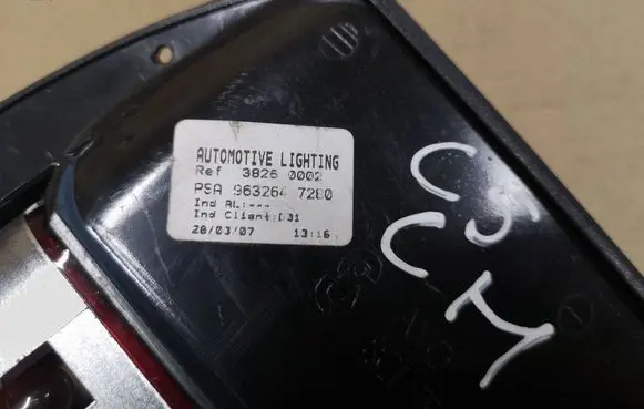 Citroen C5 Third/center stoplight 9632647280