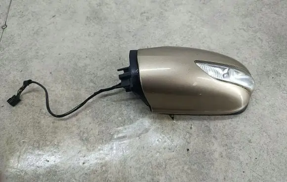 Mercedes-Benz A W169 Front door electric wing mirror A3140417