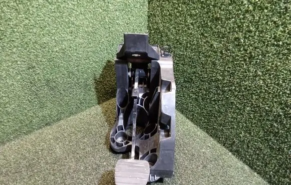 Fiat Talento Brake pedal 465016415R 93459474 81007104