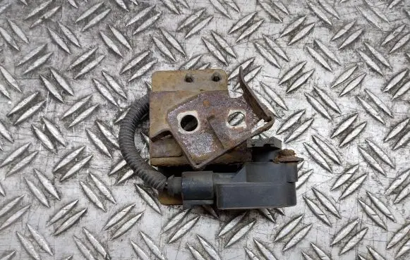 Nissan X-Trail T30 Rear air suspension level height sensor 