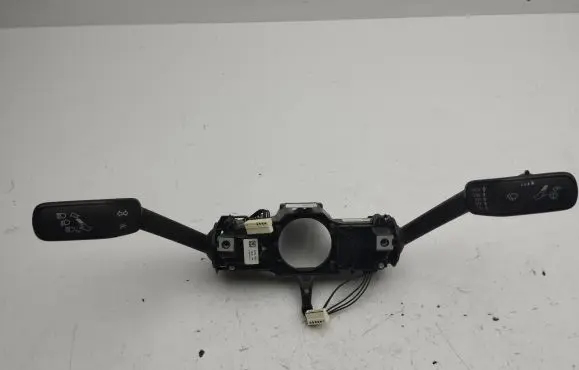 Wiper turn signal indicator stalk/switch