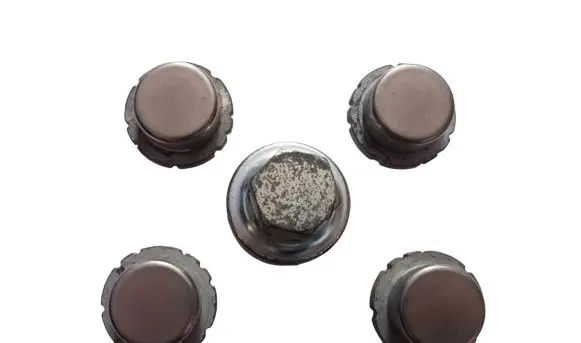 Ford Focus Anti-theft wheel nuts and lock 