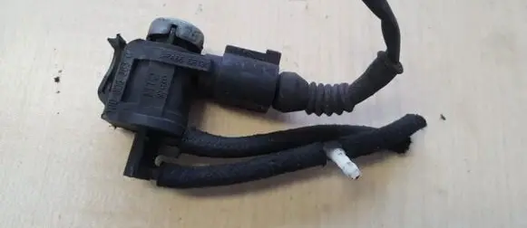 Audi A4 S4 B6 8E 8H Turbo solenoid valve 1J0906283C