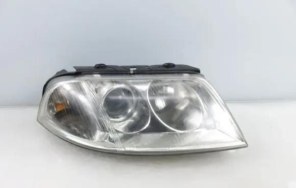 Volkswagen PASSAT B5.5 Headlight/headlamp 