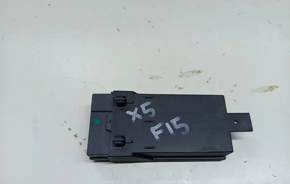 BMW X5 F15 Seat heating relay 9216468 08507532 2840078408300