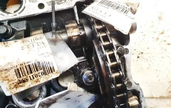 Peugeot 407 Camshaft 