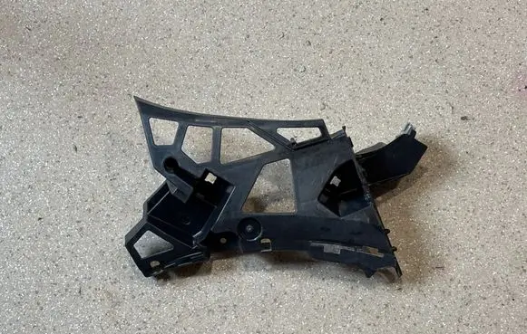 Headlight/headlamp mounting bracket