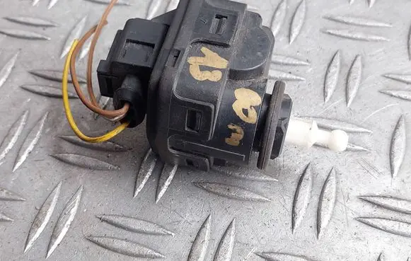Audi A3 S3 8L Headlight level adjustment motor 8L0941295
