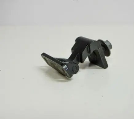 Tailgate/trunk/boot hinge