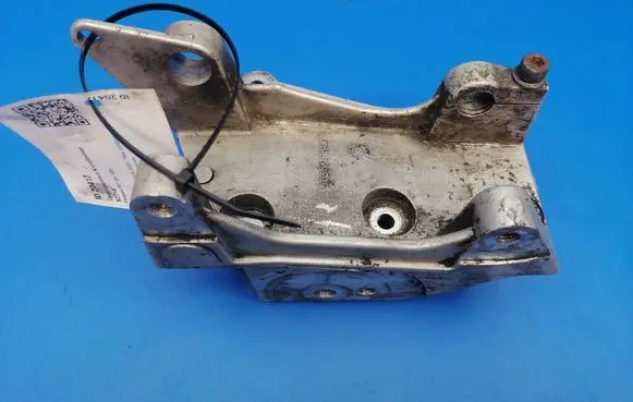 Peugeot 307 Generator/alternator bracket 9636301380