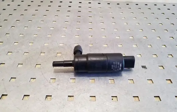 Audi Q7 4L Headlight washer pump 3B0955681