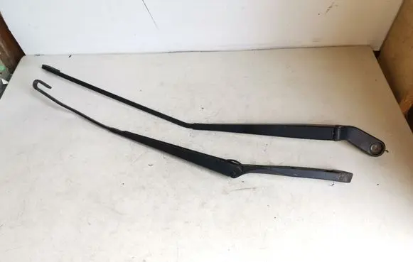 Volkswagen Polo Front wiper blade arm 6Q1955410 6Q1955409