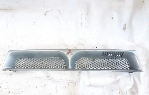 Mitsubishi Galant Front bumper lower grill
