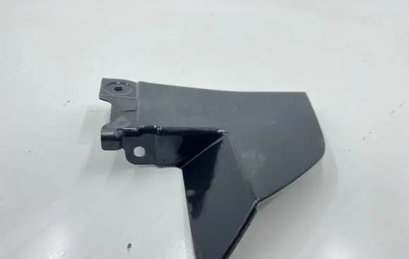 Rear fender molding trim