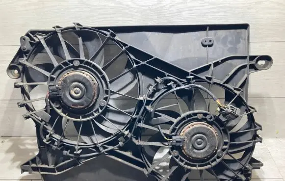 Chrysler 300 - 300C Electric radiator cooling fan 04598514AC