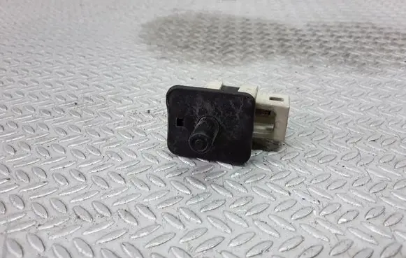 Mercedes-Benz C W203 Rear door sensor 2028209410