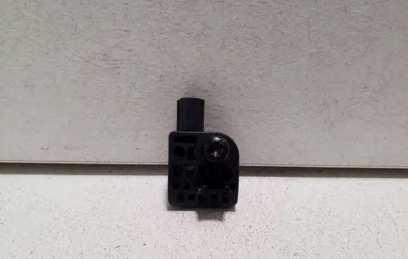 Tesla Model S Airbag deployment crash/impact sensor 100527400B
