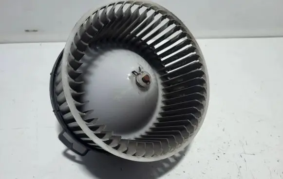 Mazda 3 I Heater fan/blower BN7N025G22