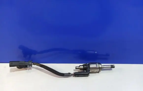 Volvo S60 Fuel injector 31465786 31303495