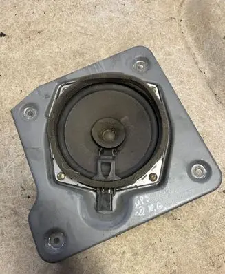 Mitsubishi Pajero Rear door speaker 480K14302