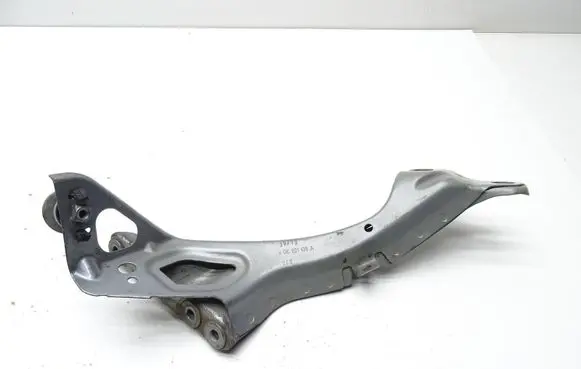 Audi A6 C7 Fender mounting bracket 4G0821136A