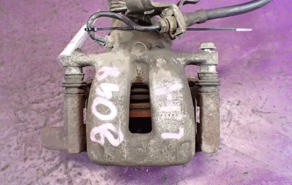 Skoda Octavia Mk2 (1Z) Rear brake caliper