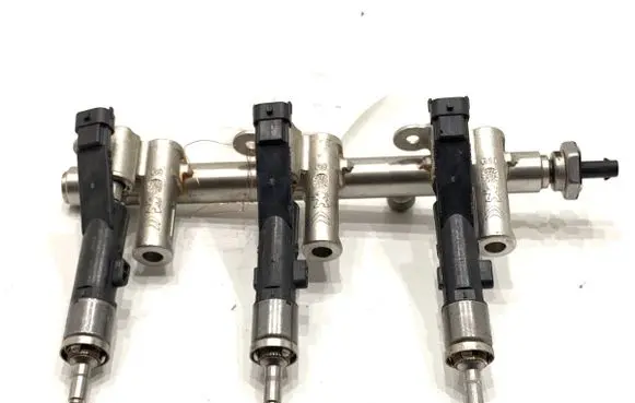 Opel Mokka B Fuel main line pipe 9811353880