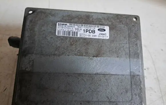 Ford Fiesta Engine control unit/module 3S6112A650CB