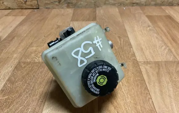 Opel Zafira B Master brake cylinder 32067271