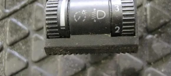 Volkswagen Amarok Headlight level height control switch 2H0941333A