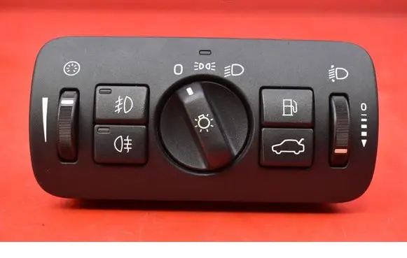 Volvo V70 Light switch 30739415