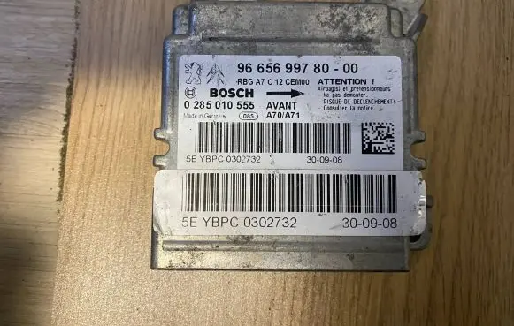 Peugeot 207 Airbag control unit/module 9665699780 0285010555
