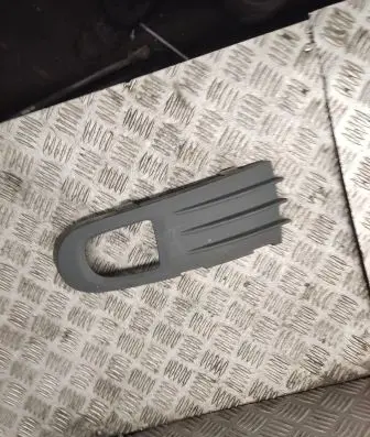 Volvo V50 Front bumper lower grill 30655884