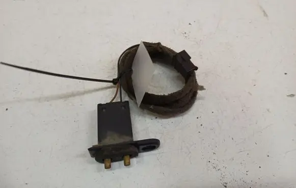 Iveco Daily 30.8 - 9 Front door sensor coupe 