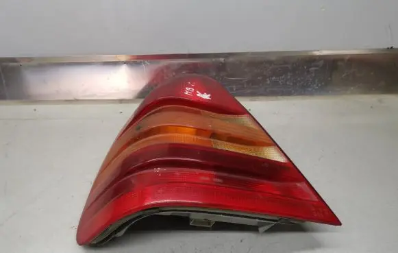 Mercedes-Benz C W202 Rear/tail lights 2028200164
