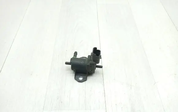 Volvo C30 Vacuum valve 9688124580 08411204843