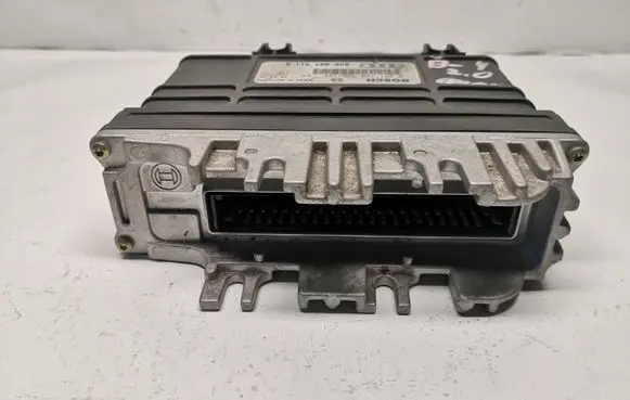 Volkswagen PASSAT B4 Engine control unit/module 0261200735 8A0907311B 26SA2766