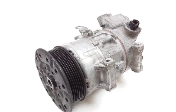 Toyota RAV 4 (XA30) Air conditioning (A/C) compressor (pump) 4472601257 5SE12C