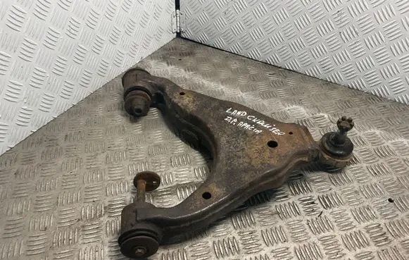 Toyota Land Cruiser (J120) Front lower control arm/wishbone