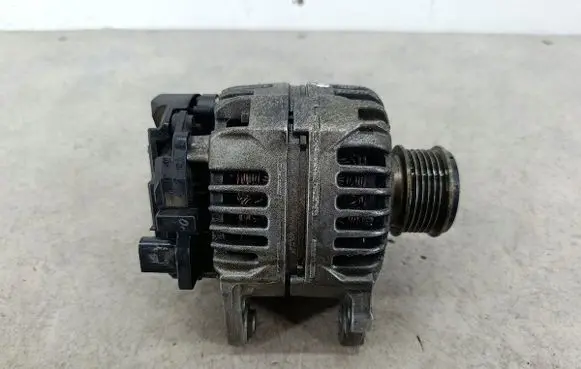 Volkswagen Crafter Generator/alternator 06F903023D
