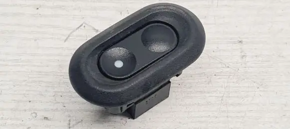 Opel Kadett E Electric window control switch 90310777 03930250