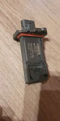 BMW 5 G30 G31 G38 Mass air flow meter 8583496 0281006597