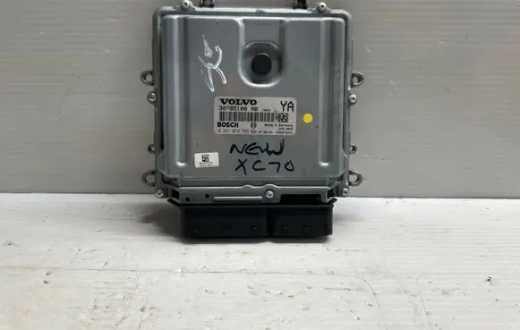 Volvo XC70 Engine control unit/module 30785100 1039S18372 0281012765