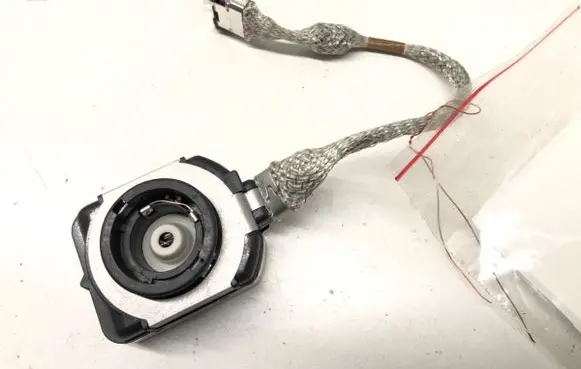 Mazda 6 Voltage converter/converter module 
