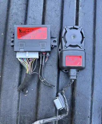 Audi A6 S6 C6 4F Alarm control unit/module A0601784 5030202600 0102454490024