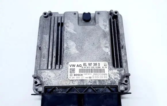 Volkswagen PASSAT B8 Engine control unit/module 05L907309B