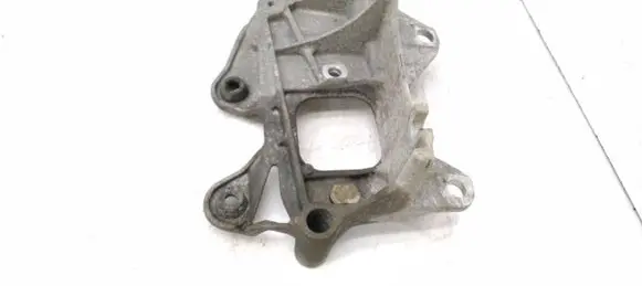Renault Laguna III Engine mounting bracket 112210001R