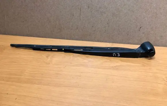 Audi A3 S3 8L Rear wiper blade arm 8D9955407